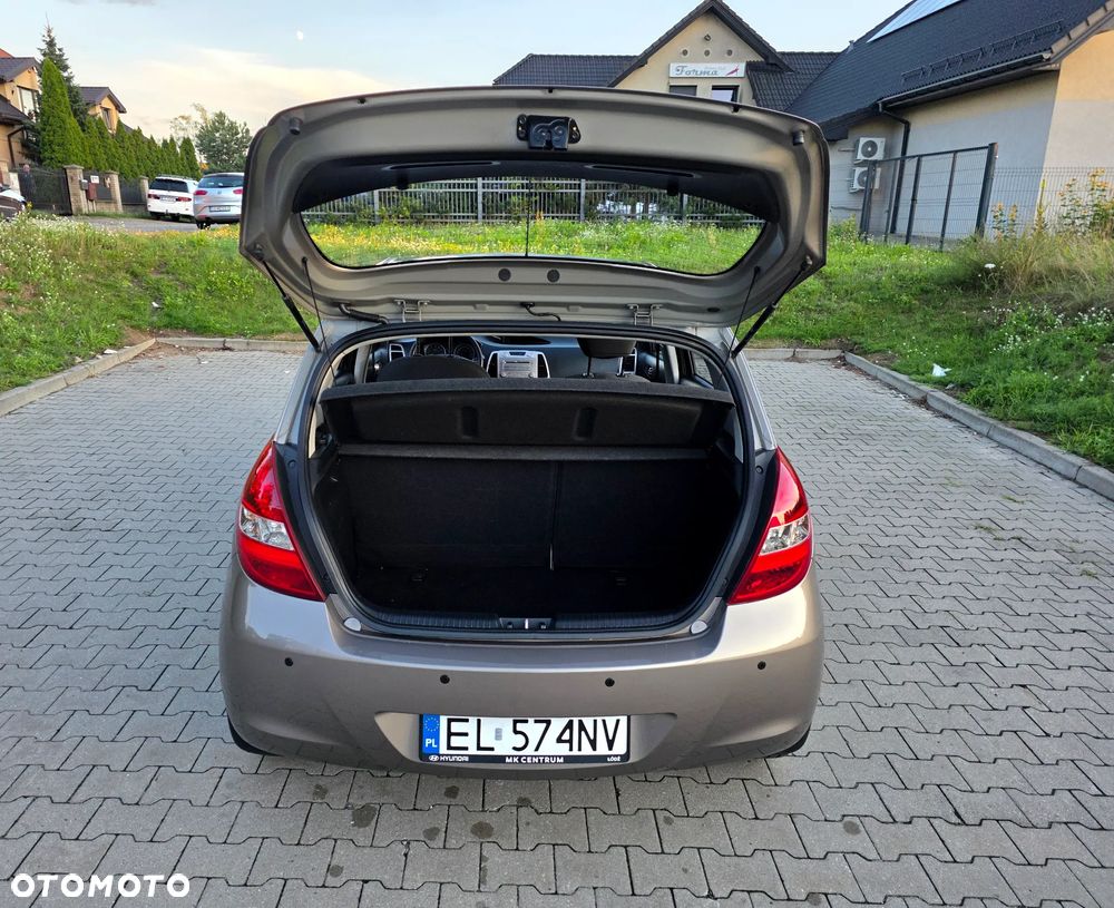 Hyundai i20 - 13
