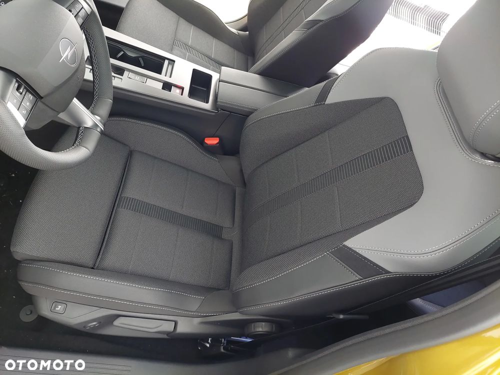 Opel Astra 1.2 T mHEV Ultimate S&S eDTC - 25