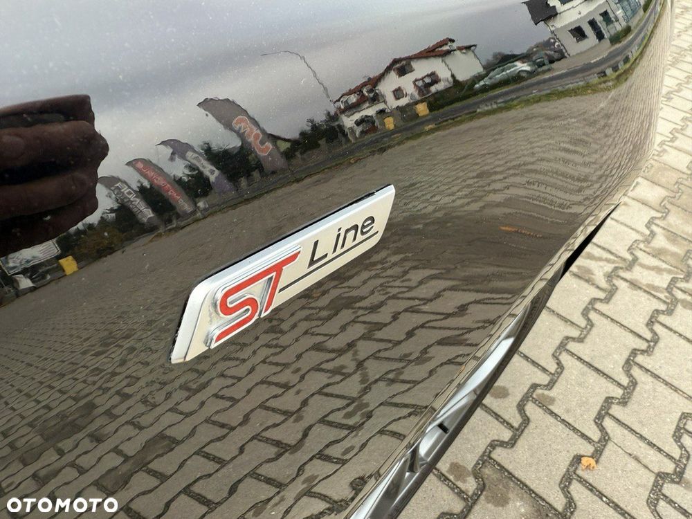 Ford Focus - 32