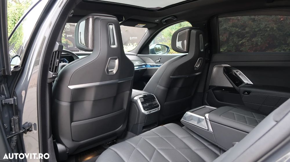 BMW Seria 7 740d xDrive MHEV - 16