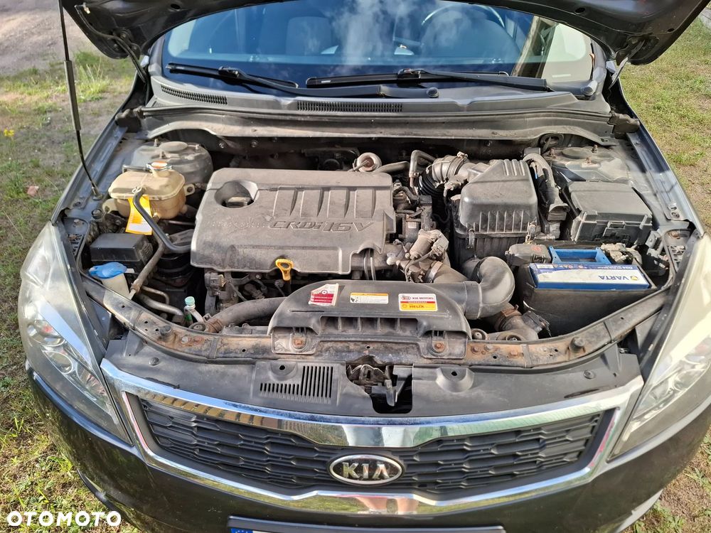 Kia Ceed - 8