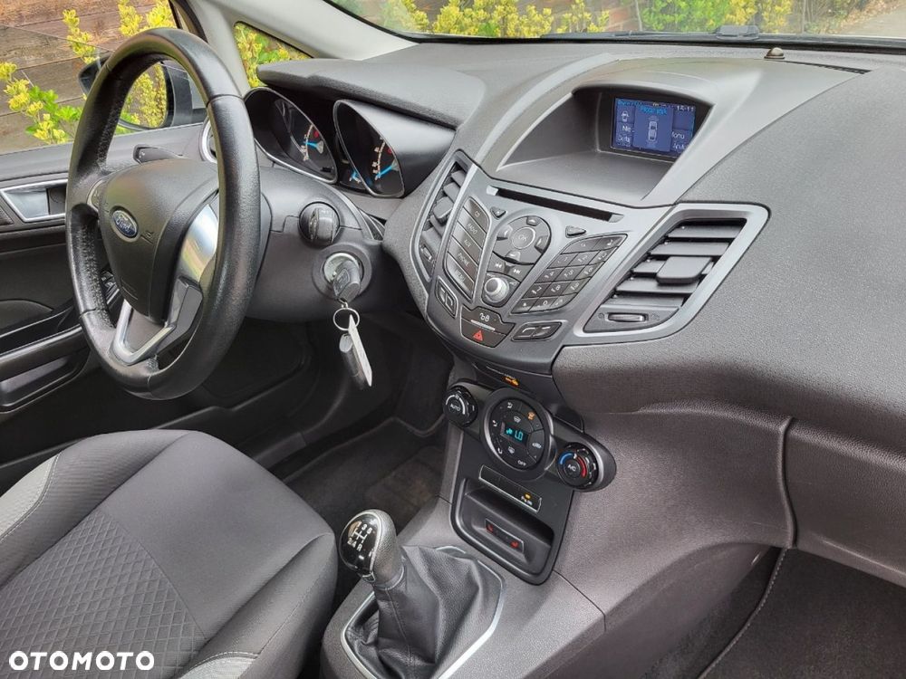 Ford Fiesta - 32