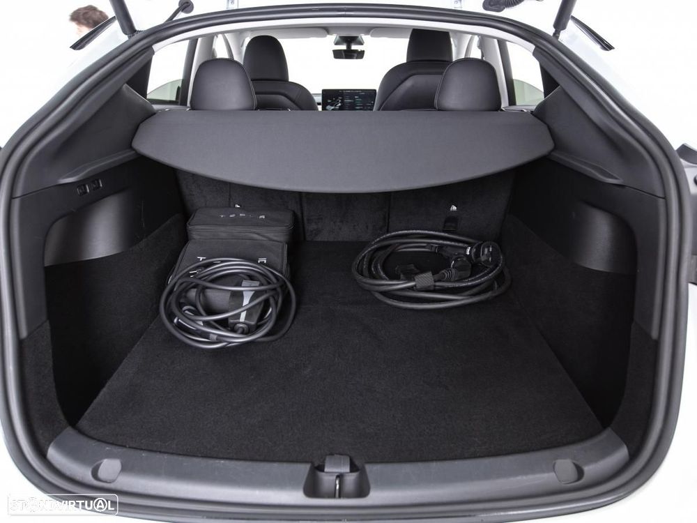 Tesla Model Y RWD - 15