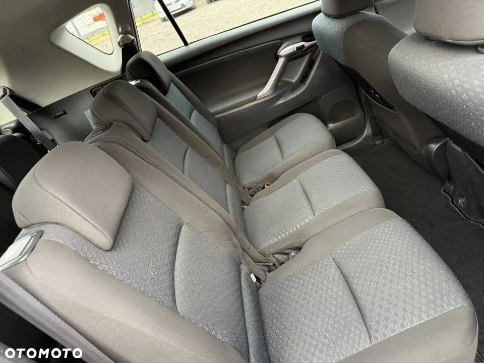 Toyota Verso 1.8 Premium 7os - 33