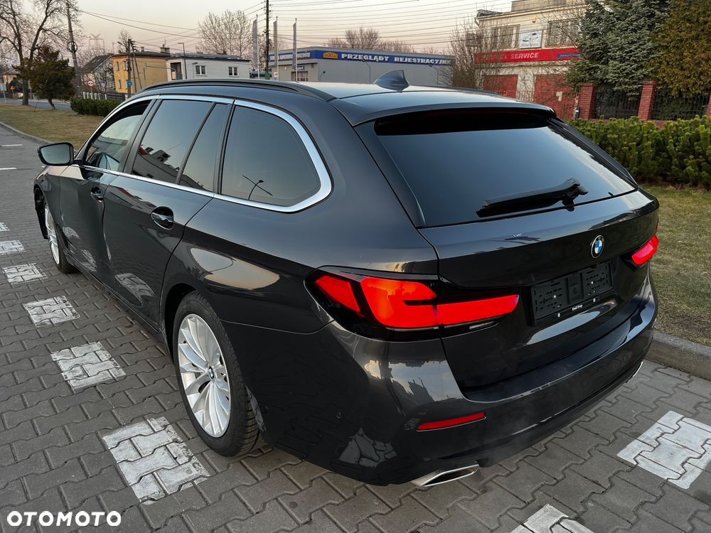 BMW Seria 5 530i xDrive - 6