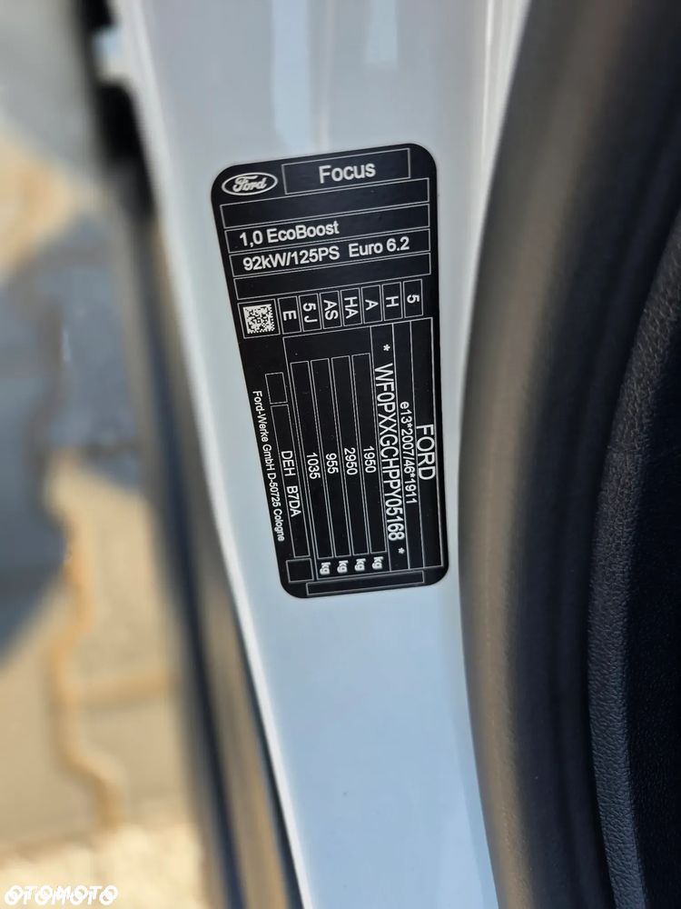 Ford Focus 1.0 EcoBoost Titanium Design - 35