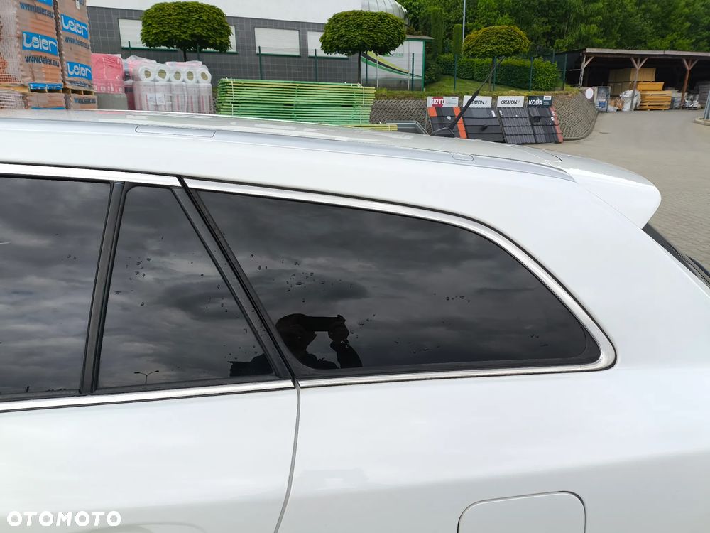 Toyota Avensis 2.0 D-4D Premium - 21