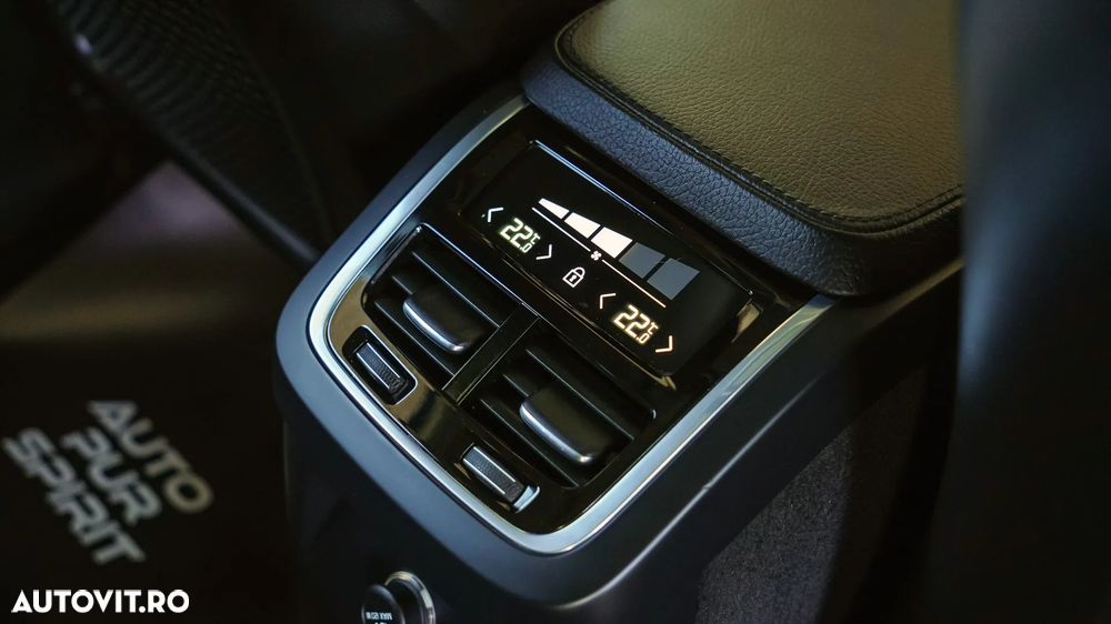 Volvo XC 90 Recharge T8 eAWD Inscription - 32