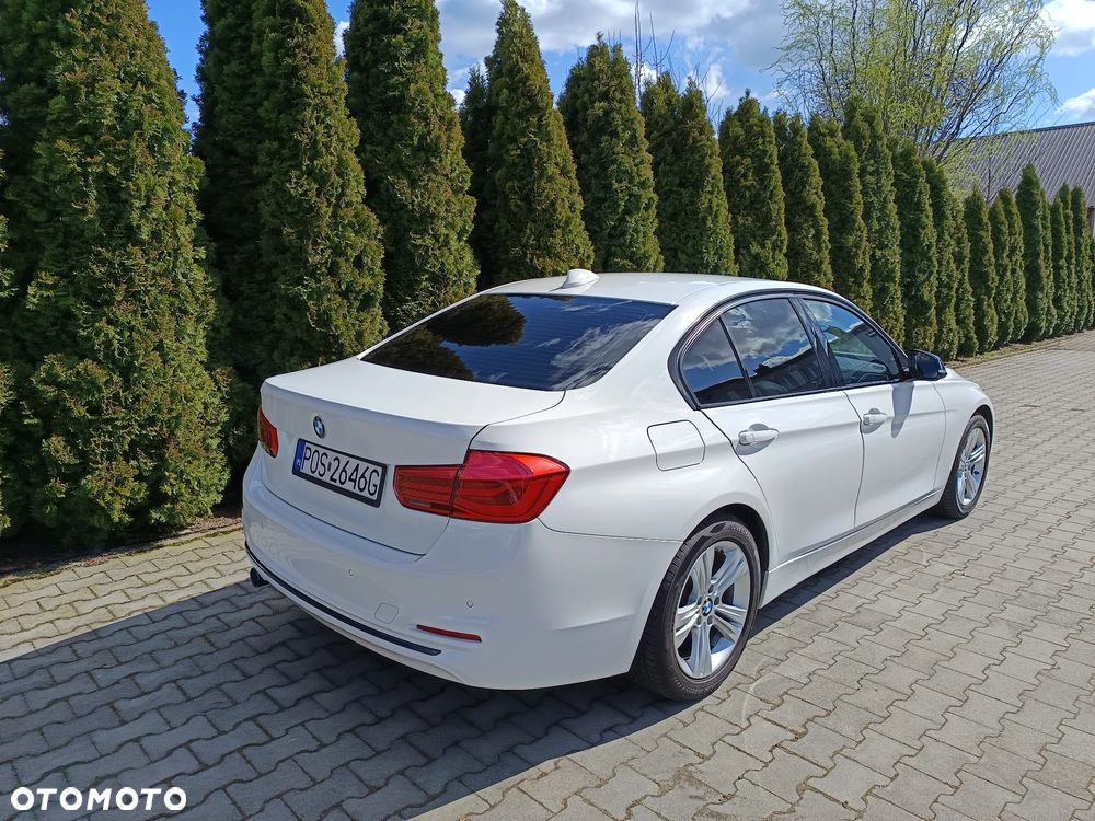 BMW Seria 3 316d Edition M Sport Shadow - 12