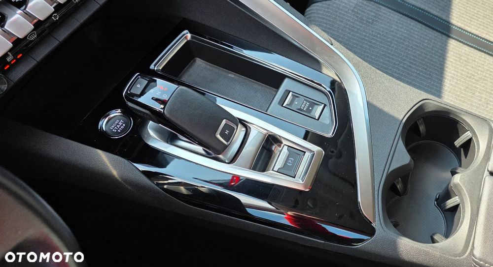 Peugeot 3008 1.5 BlueHDi Allure S&S EAT8 - 23