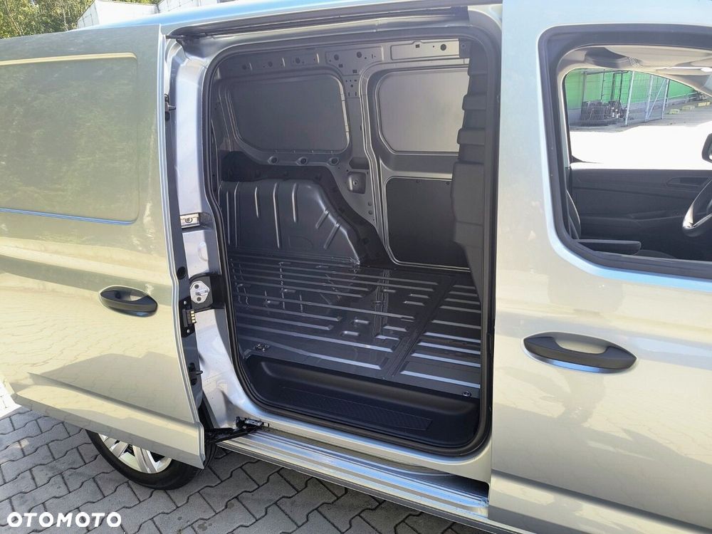 Volkswagen Caddy Cargo Maxi silnik: 2,0 l TDI EU6 SCR 102 KM / skrzynia biegów: manualna 6-biegowa rozstaw osi: 2970 mm - 9