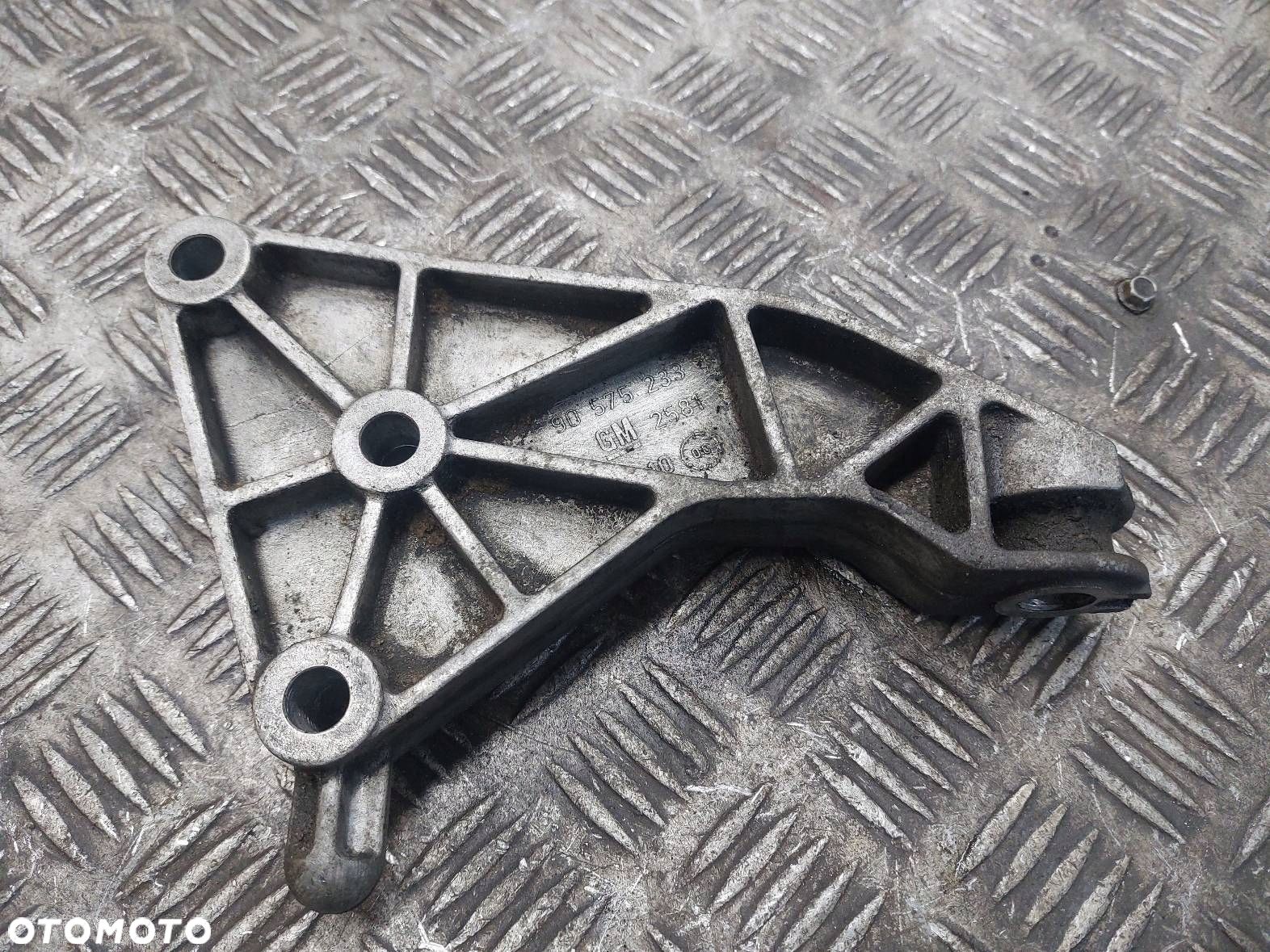 ŁAPA SKRZYNI BIEGÓW OPEL ASTRA G 1.7 DTI 90575233 - 1