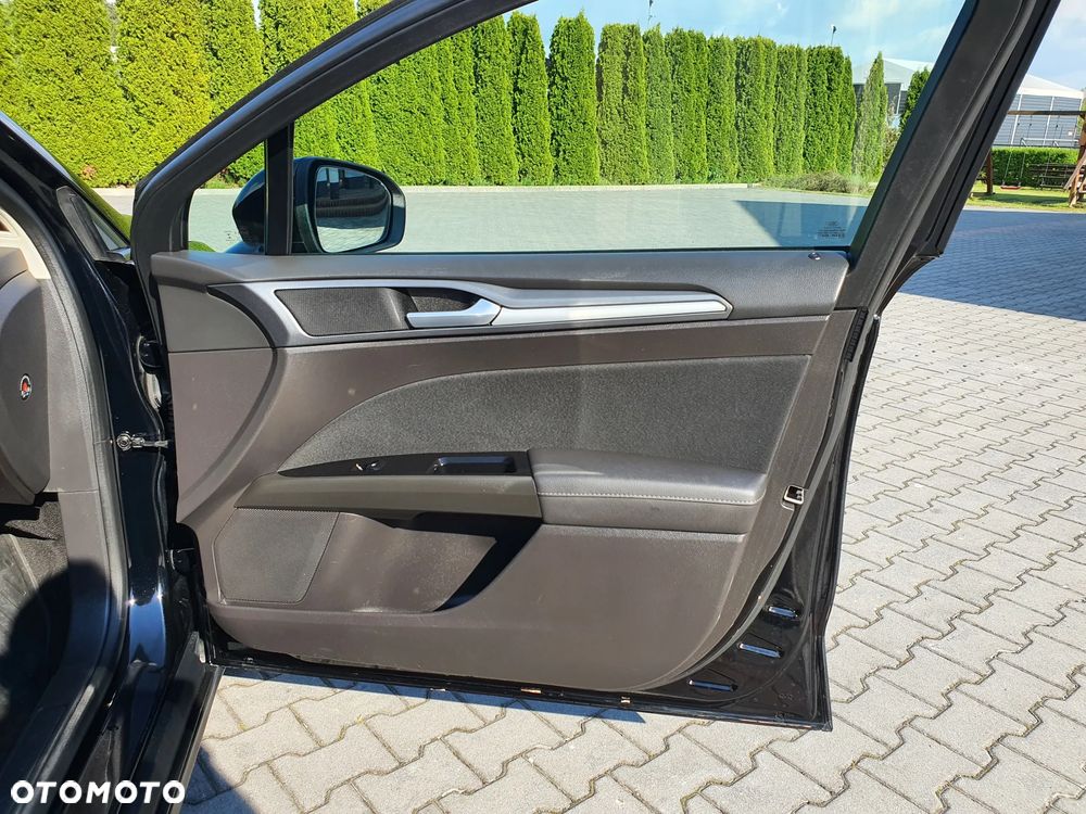 Ford Mondeo 2.0 TDCi ECOnetic Start-Stopp Business Edition - 17