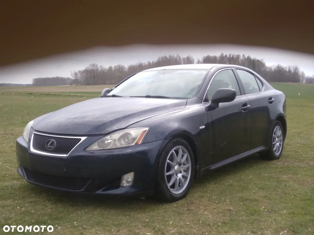 Lexus IS - 1