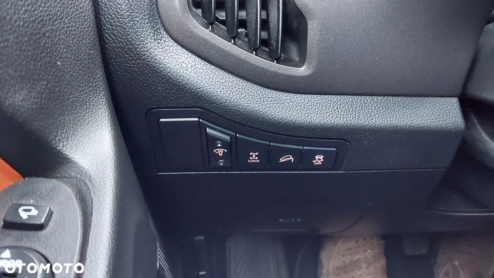 Kia Sportage 2.0 CVVT 4WD Vision - 24