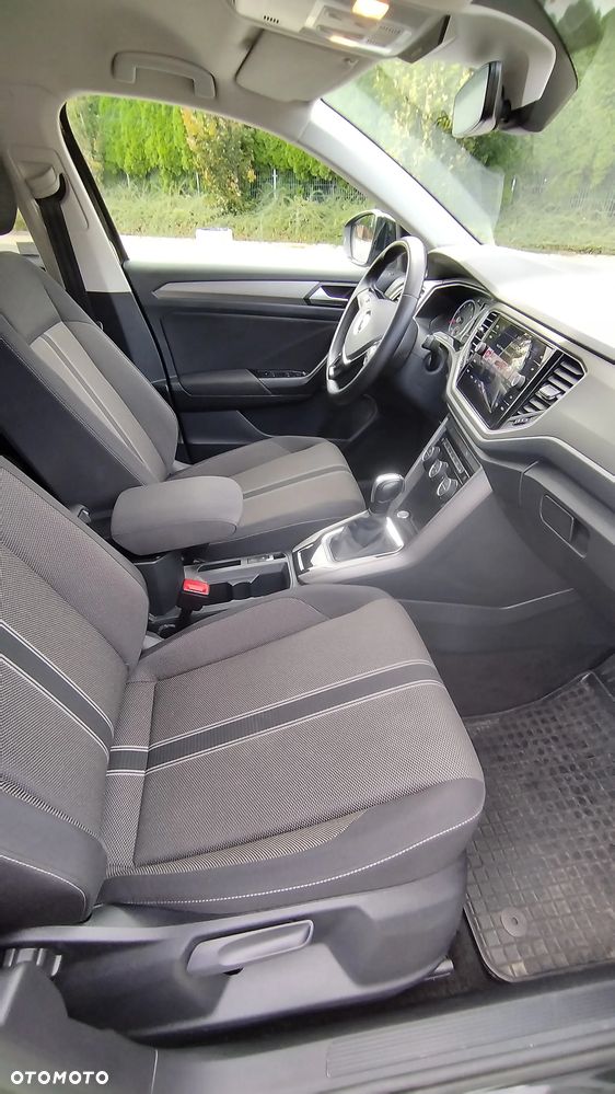 Volkswagen T-Roc - 17