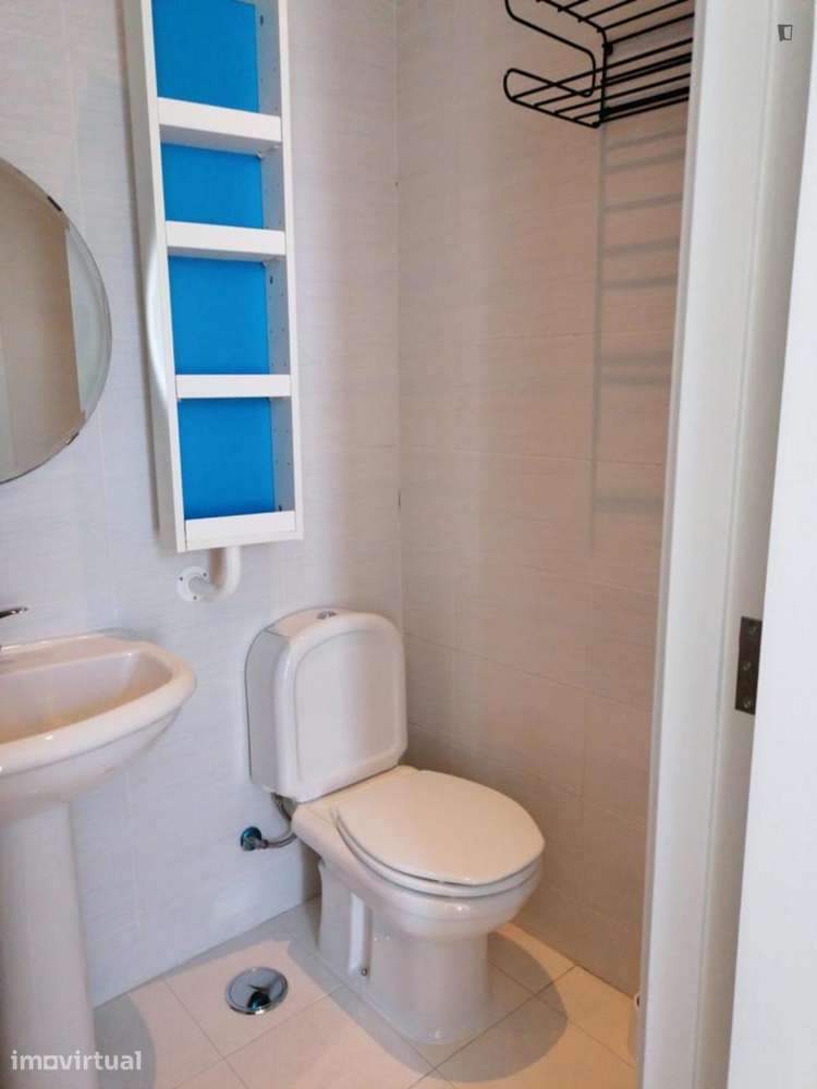 Quarto - localizado em Arroios Lisbon - Grande imagem: 2/8