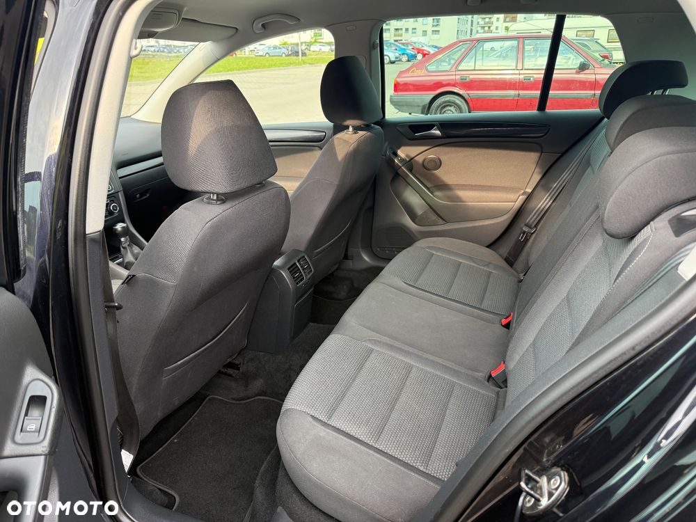 Volkswagen Golf 1.6 TDI DPF Comfortline - 11