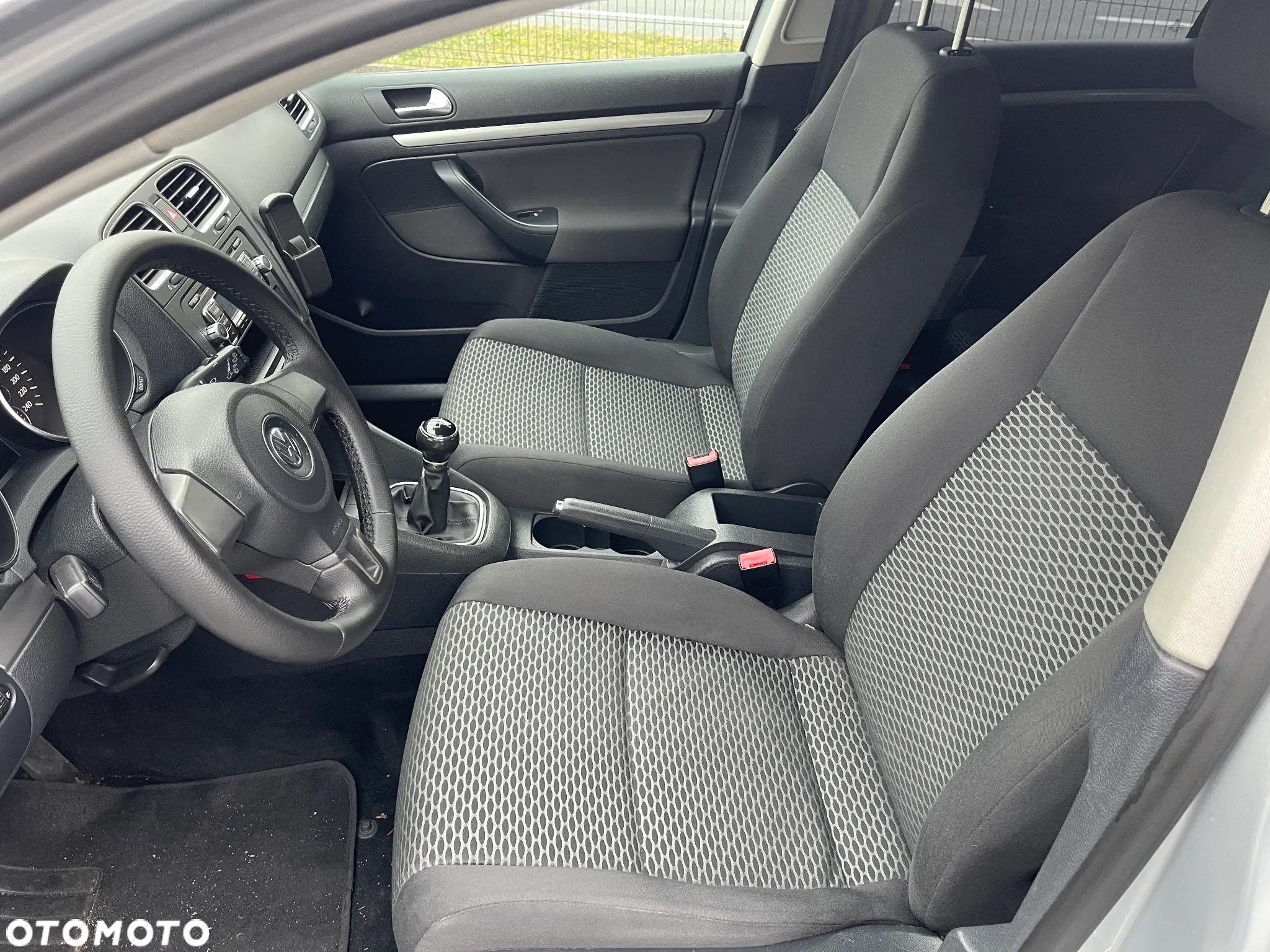 Volkswagen Golf 1.6 TDI DPF Style - 8