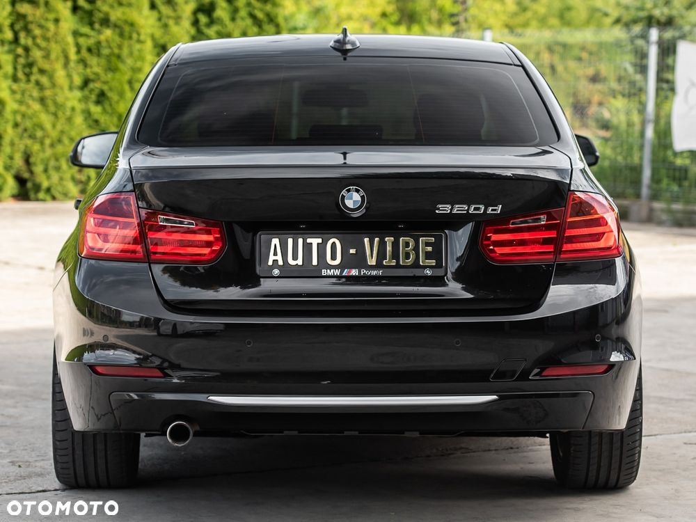 BMW Seria 3 320d Blue Performance Modern Line - 11