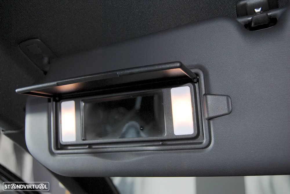 Peugeot 3008 1.6 Hybrid GT e-EAT8 - 44