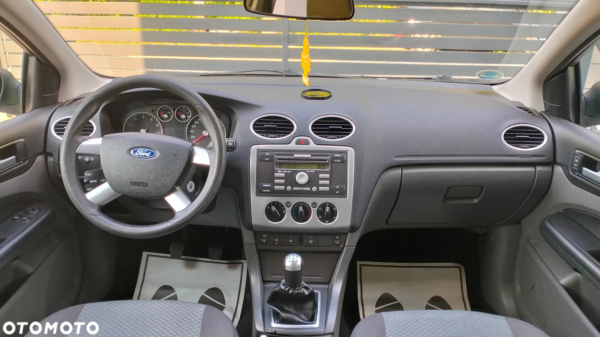 Ford Focus Turnier 1.8 Style - 13