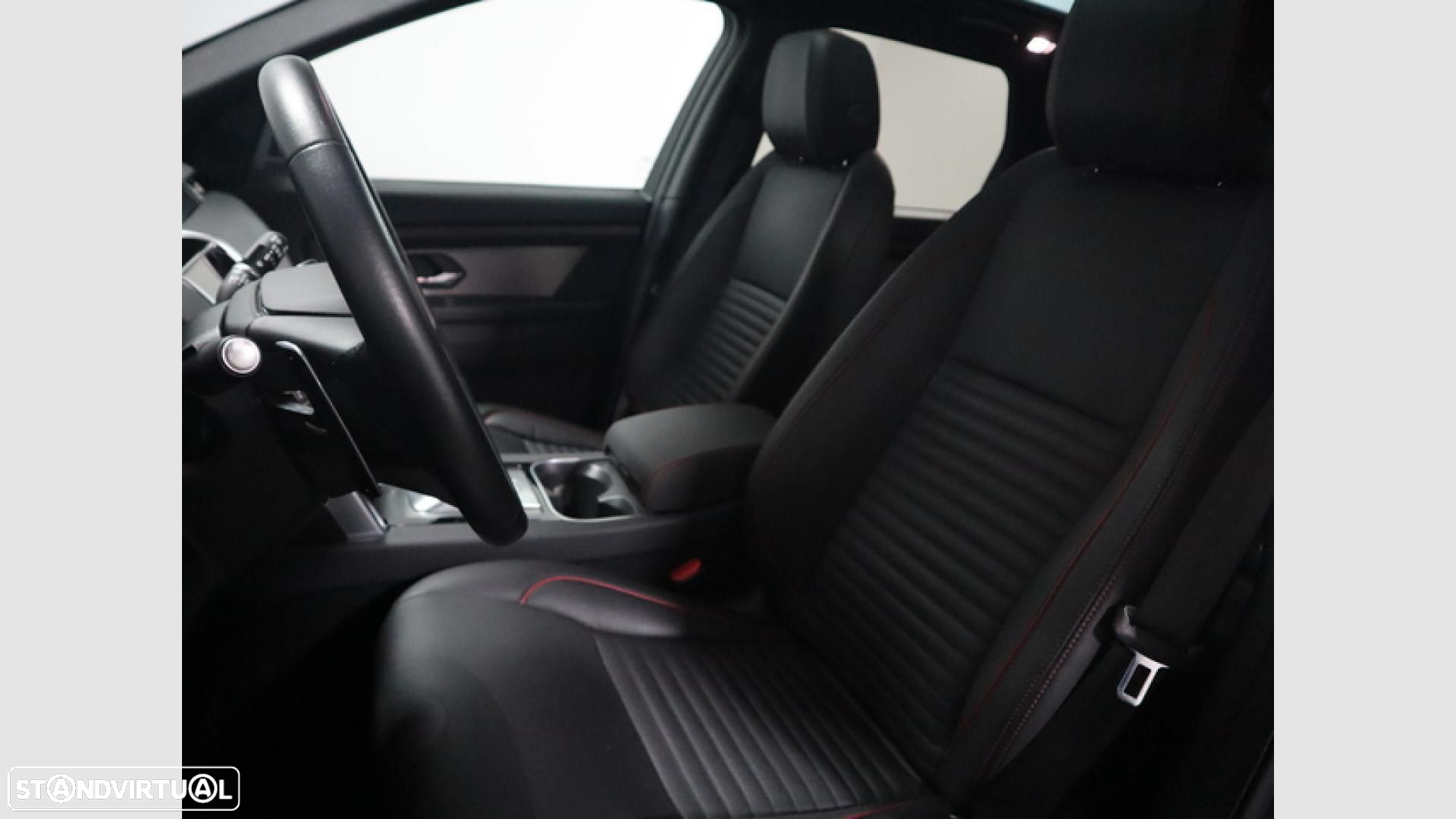 Land Rover Discovery Sport 1.5 I3 P300e AWD R-Dynamic S - 2
