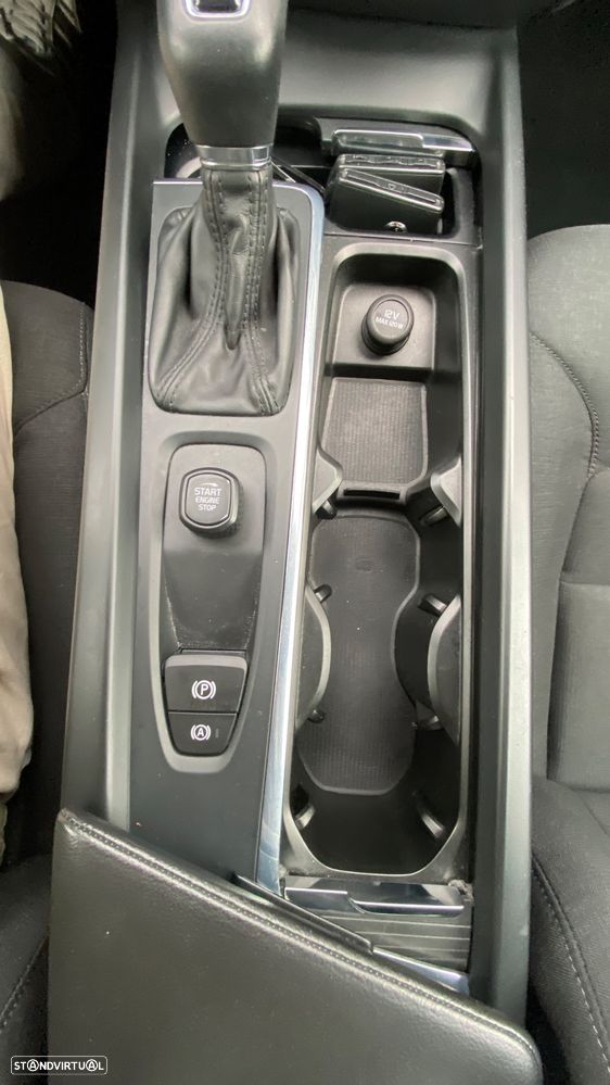 Volvo V60 2.0 D3 Momentum Plus Geartronic - 44