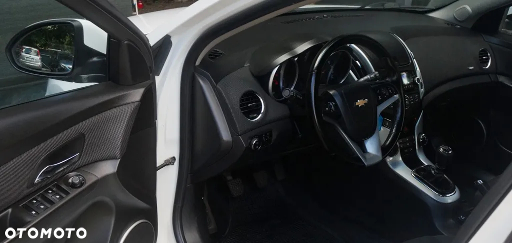 Chevrolet Cruze - 29