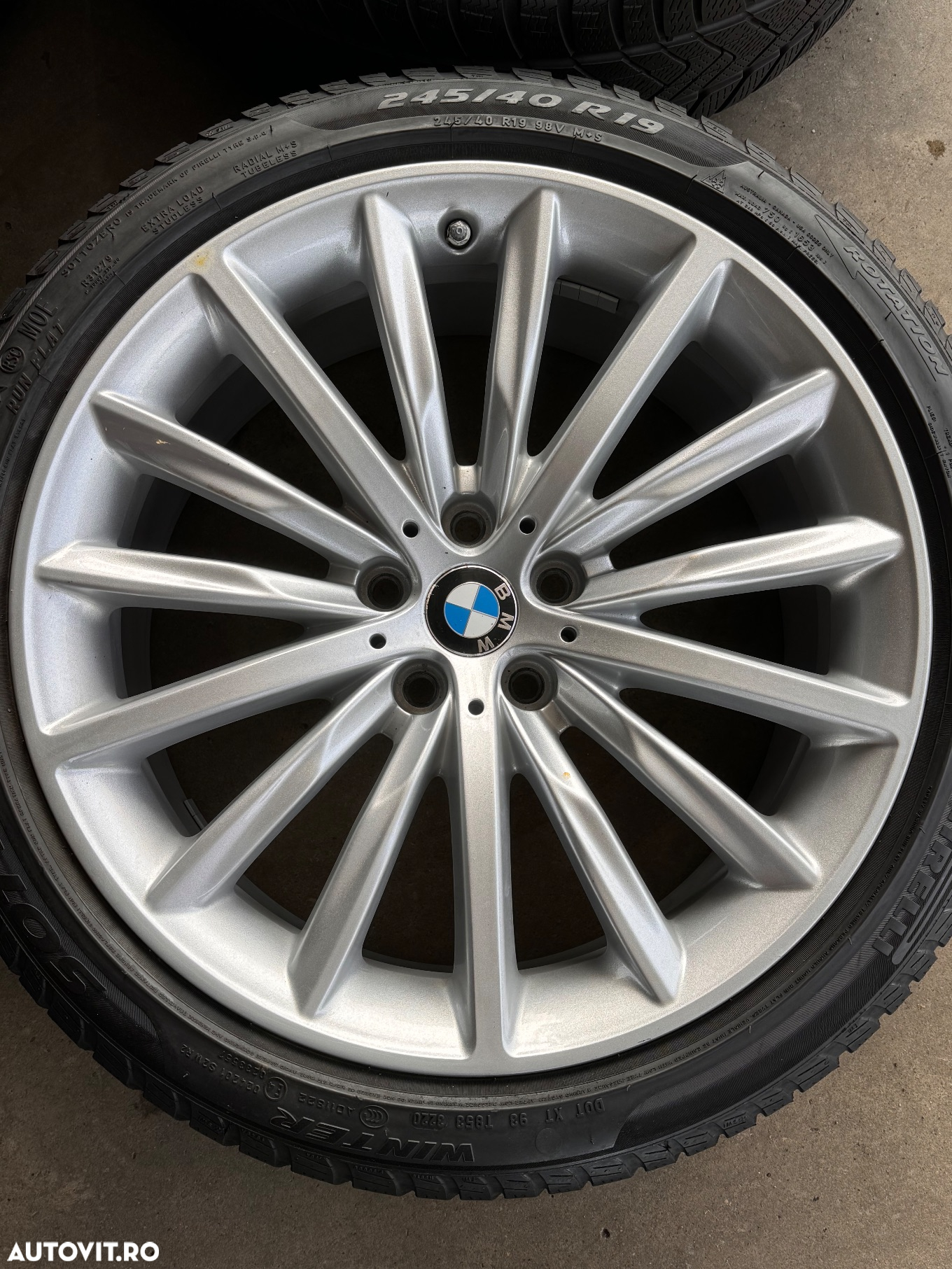 Vând jante originale BMW 5 G30-31 pe 19” cu anvelope de iarnă - 5