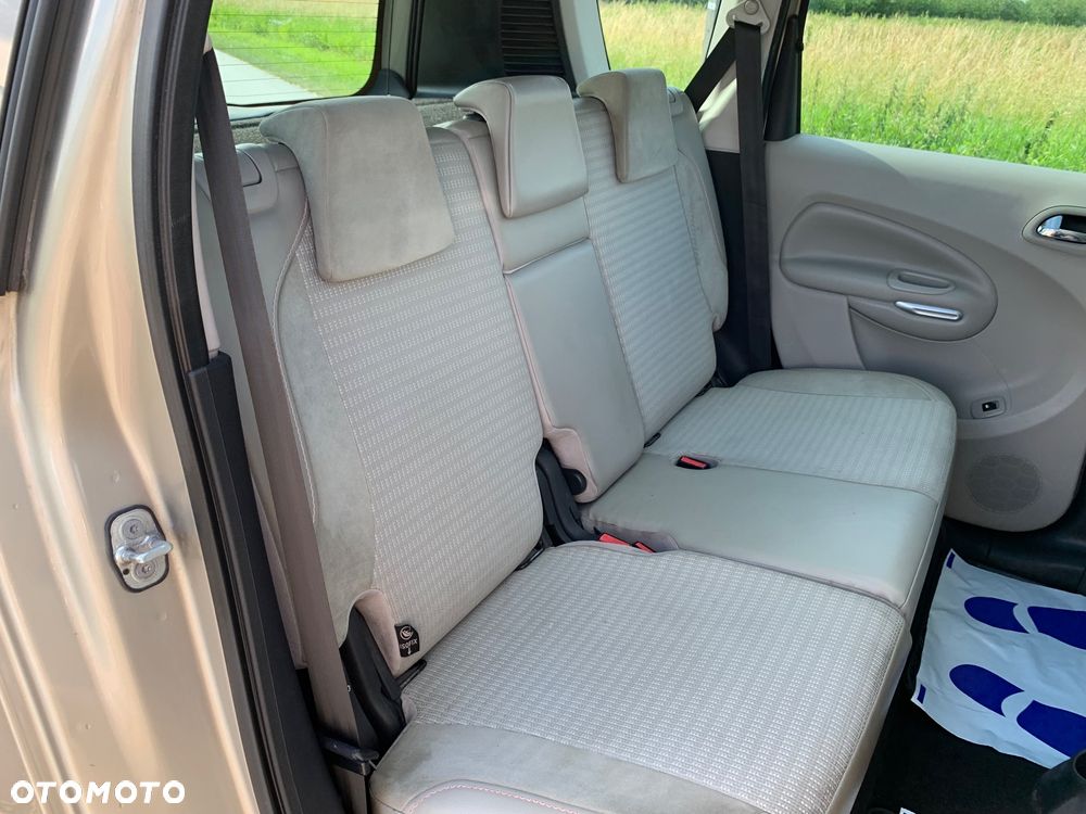 Citroën C3 Picasso 1.6 HDi Exclusive - 28