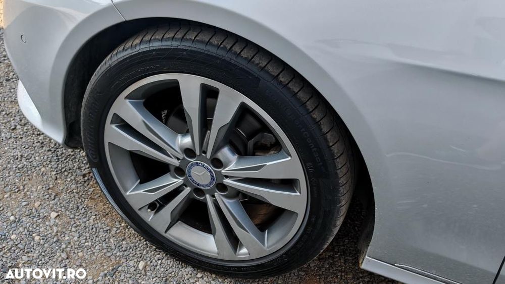 Mercedes-Benz E 220 CDI DPF BlueEFFICIENCY 7G-TRONIC Avantgarde - 26
