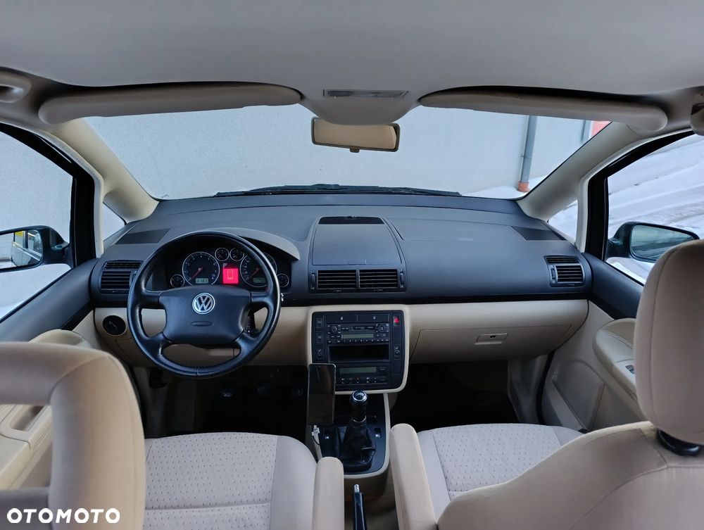 Volkswagen Sharan 1.8T Basis - 13
