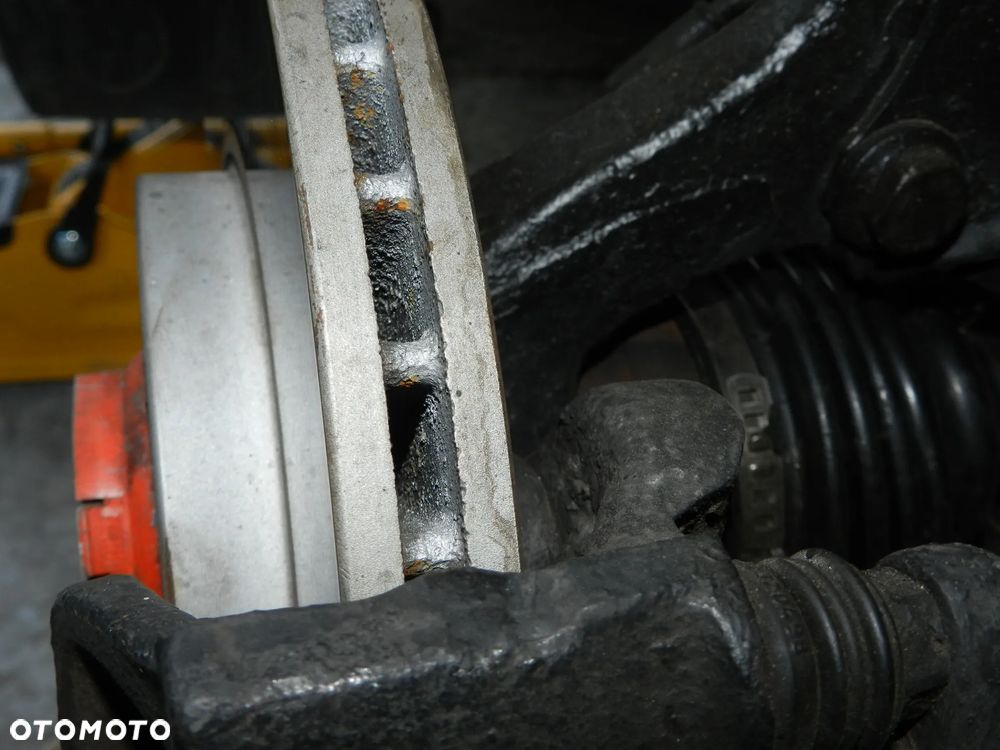 Volkswagen Passat - 37
