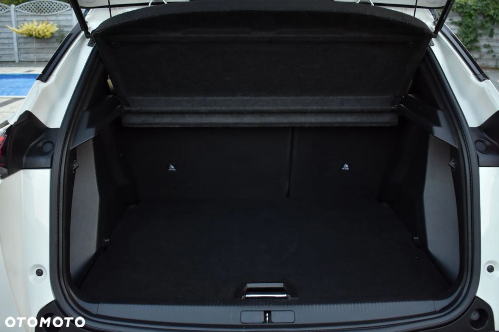 Peugeot 2008 PureTech 130 EAT8 GT Pack - 40