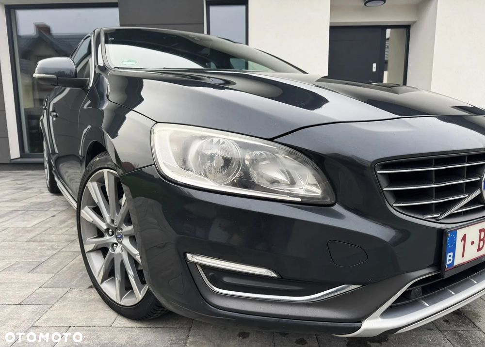 Volvo V60 D4 Geartronic Summum - 28