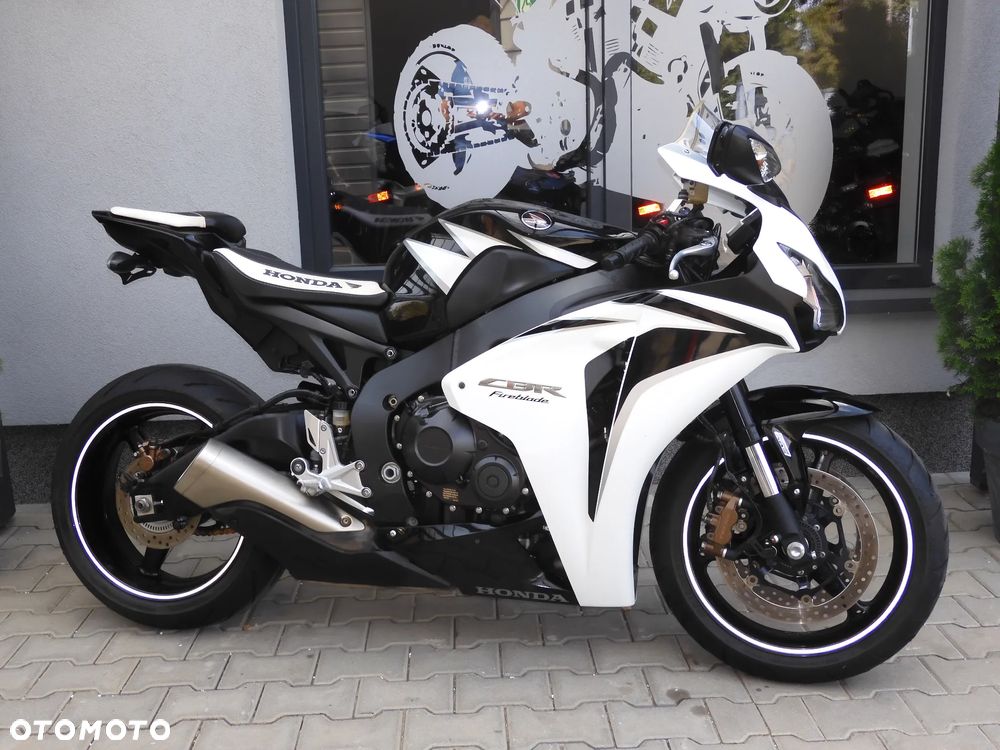 Honda CBR - 6