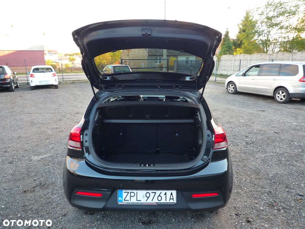 Kia Rio - 31