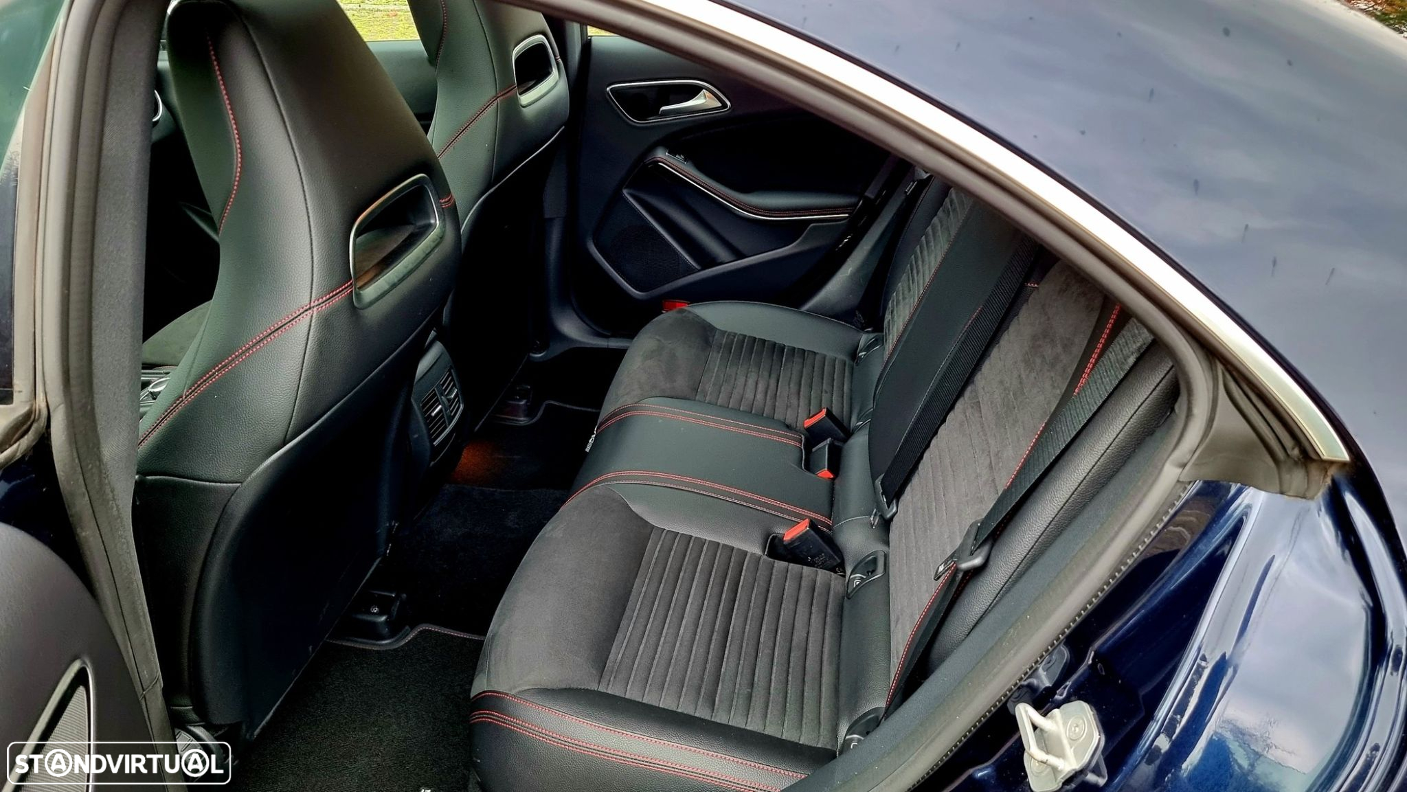 Mercedes-Benz CLA 180 d AMG Line - 12