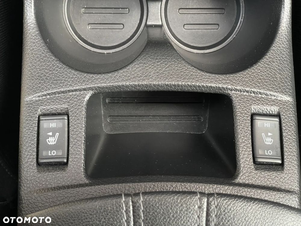 Nissan Qashqai 1.3 DIG-T N-Connecta EU6d - 19