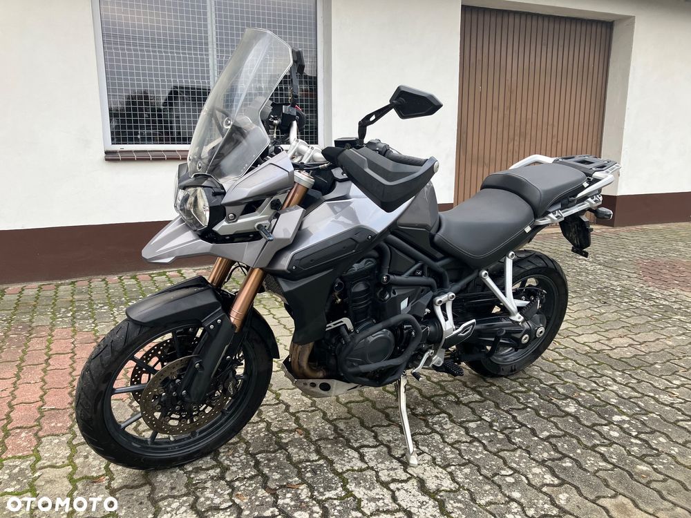 Triumph Tiger - 1