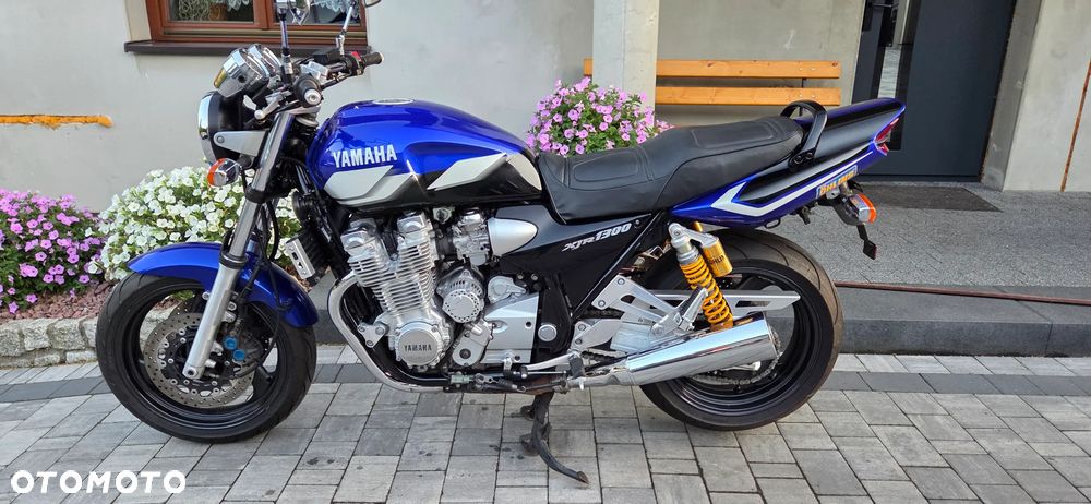 Yamaha XJR - 27