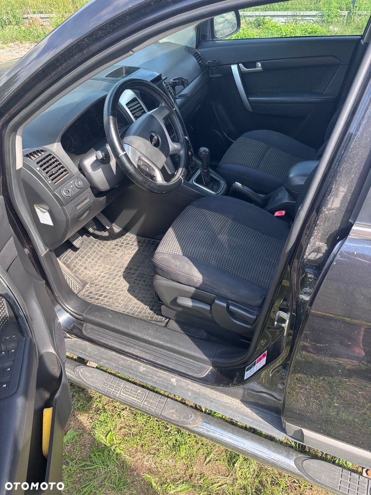 Chevrolet Captiva 2.4 LS 5os - 10
