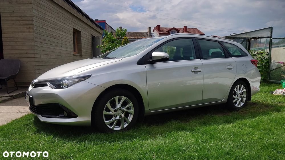 Toyota Auris 1.6 Dynamic - 3
