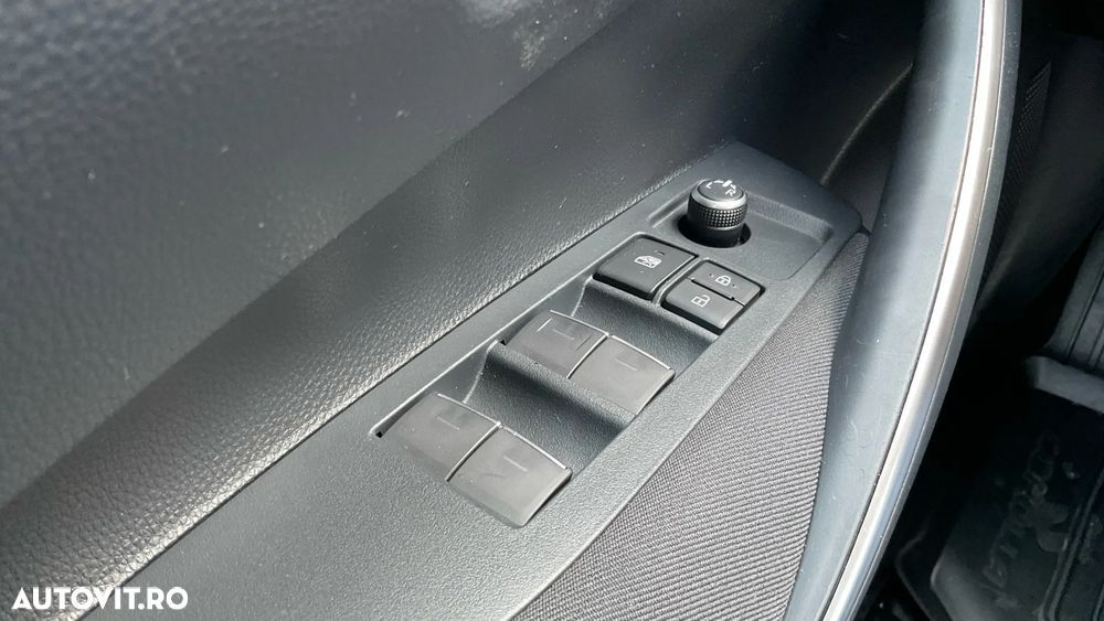 Toyota Corolla 1.8 HSD Dynamic - 17