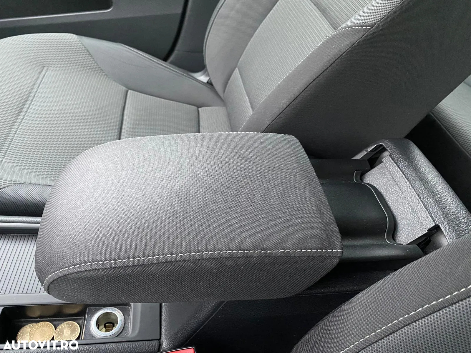 Volkswagen Golf 1.6 TDI BMT Comfortline - 11