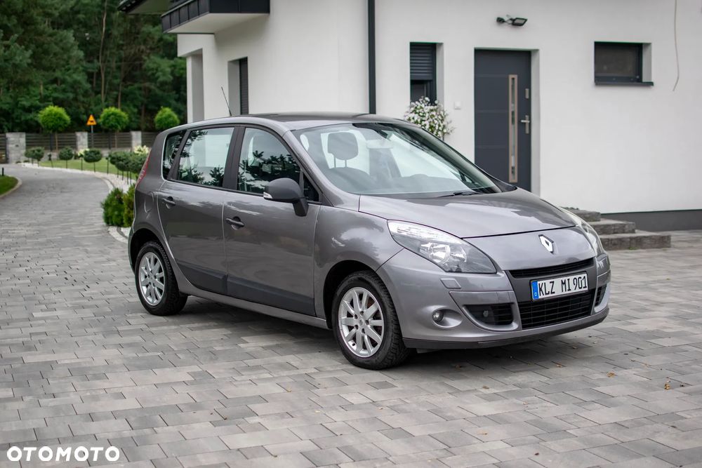 Renault Scenic - 1