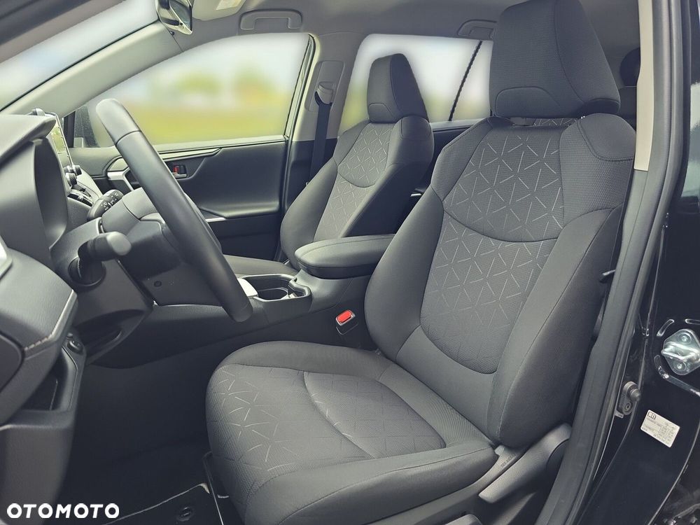Toyota RAV4 - 10