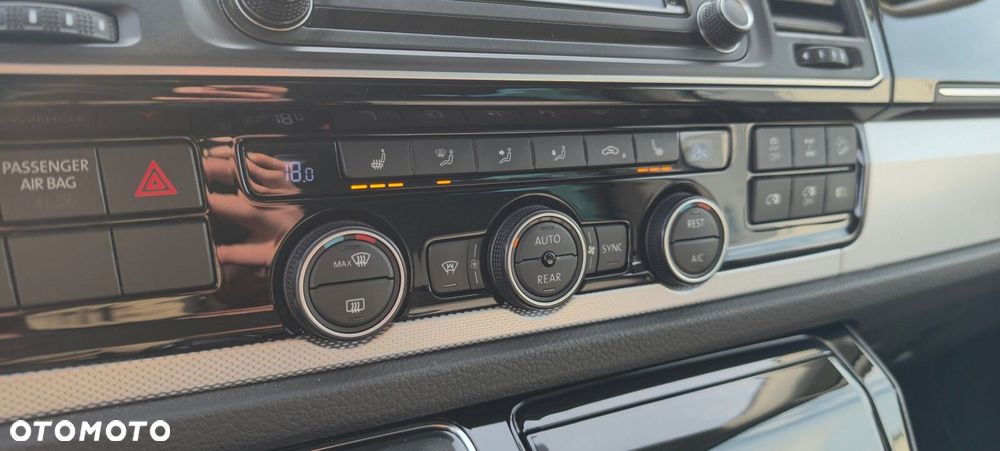 Volkswagen Multivan 2.0 TDI L1 Higline DSG - 35