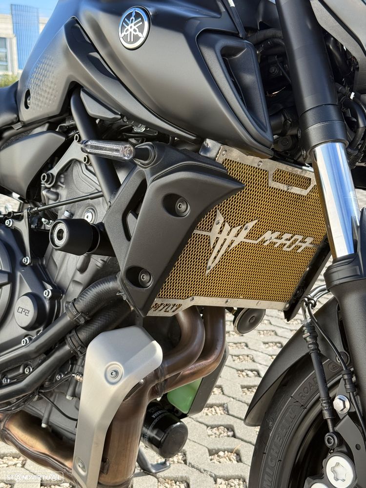 Yamaha MT-07 - 4